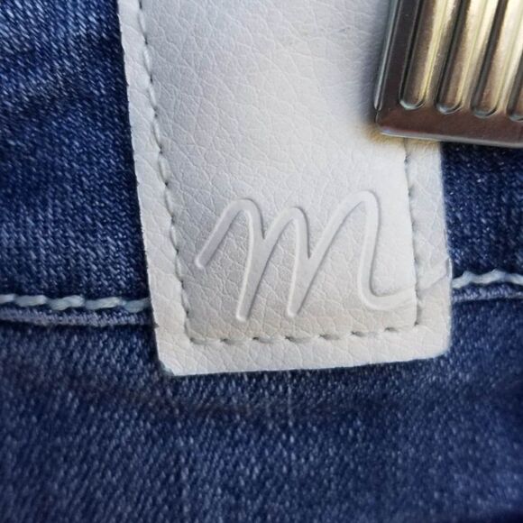 Maurices Cropped Jeans with Bling Flap Pockets Size 5/6 - Picture 4 of 10